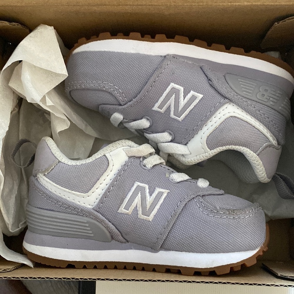 TODDLER GYM SHOES
